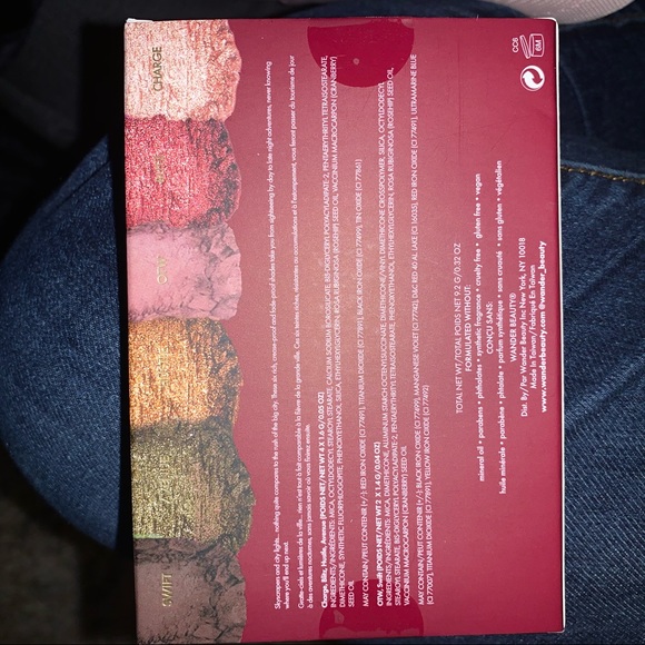 Wanderess™ Rush Eyeshadow Palette - Picture 5 of 5